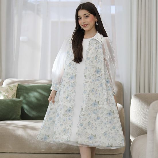 صورة طقم بناتي فستان وجاكيت مشجر سماوي بأكمام شفافة واكسسوار رقبة - M3825